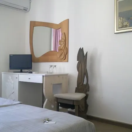 Neva Guest And בית הארחה *