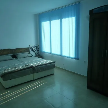 בית הארחה Neva Guest And פלובדיב